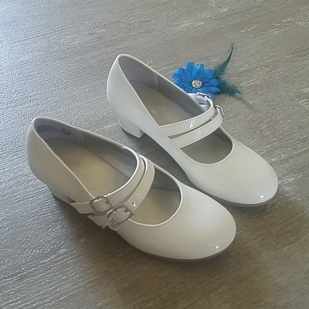 Girls White Dress Shoes